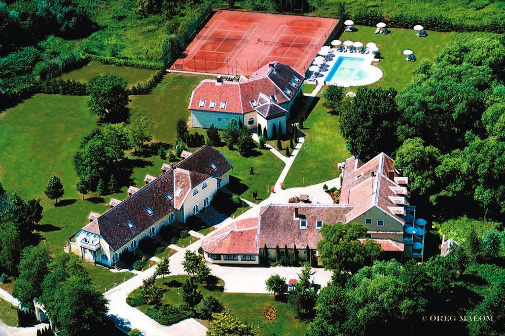 Oereg Malom Hotel Csepreg Экстерьер фото